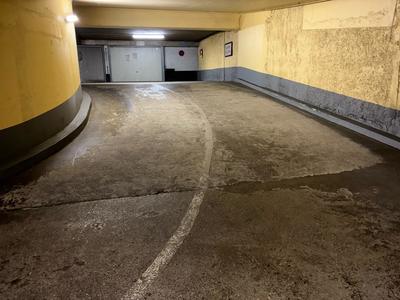 Parking / Garage - 14 m²