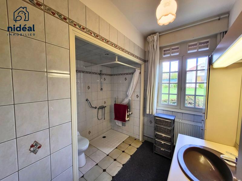 Maison - 190 m² - 8 pièces