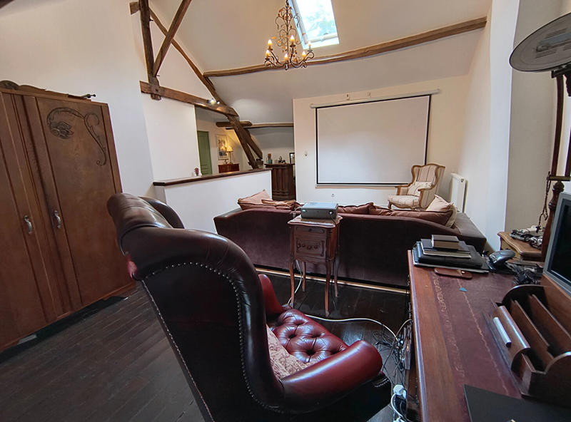 Maison - 231 m² - 7 pièces