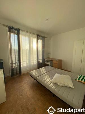 Chambre - 10 m² - 1 pièce