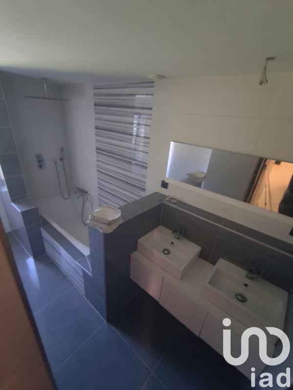 Maison - 300 m² - 5 pièces