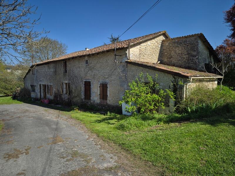Corps de ferme - 250 m² - 7 pièces