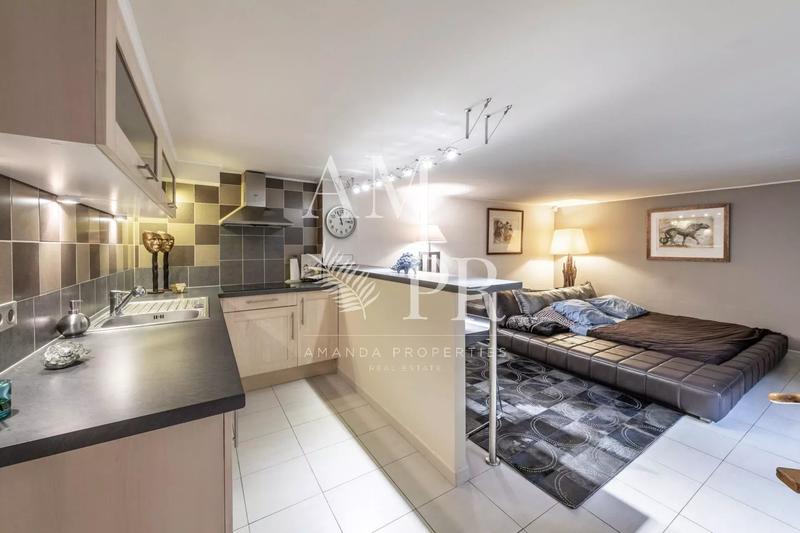 Maison - 500 m² - 9 pièces