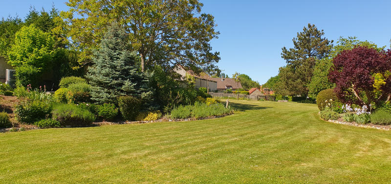 Propriété - 454 m² - 16 pièces