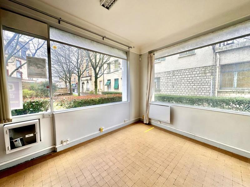 Local commercial - 55 m² - 4 pièces