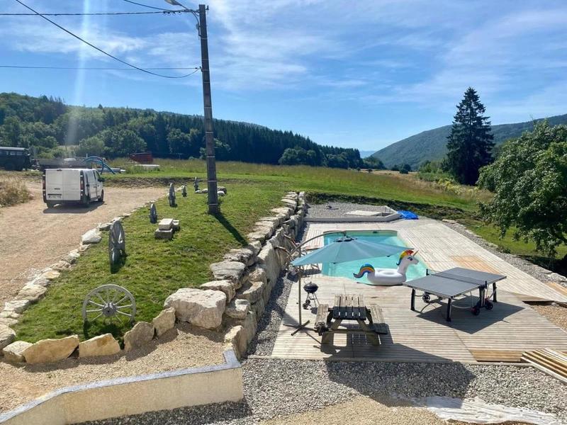 Maison - 240 m² - 6 pièces