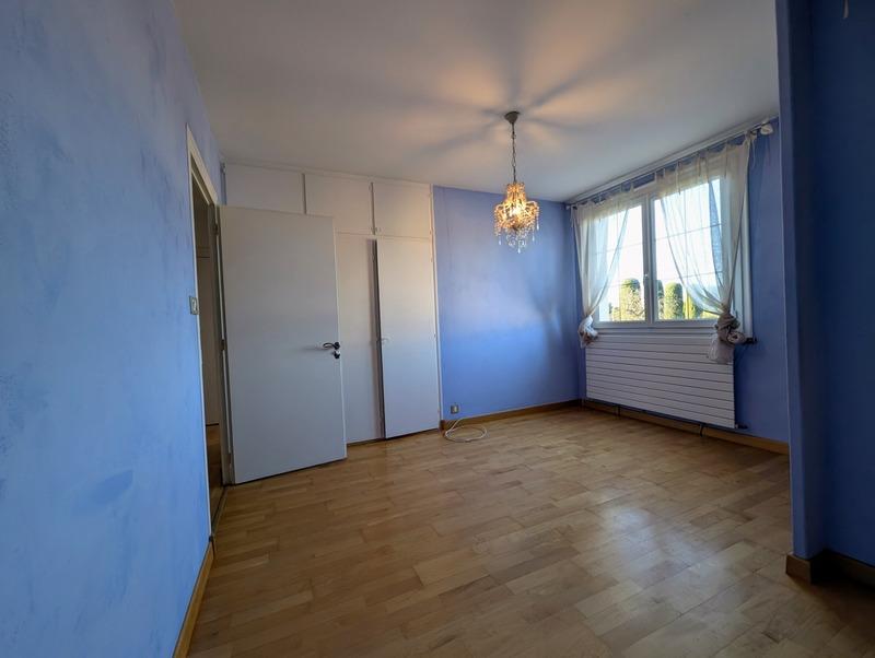 Maison - 180 m² - 6 pièces