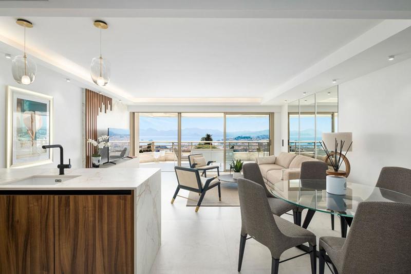 Appartement - 100 m² - 4 pièces