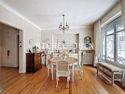 Appartement - 107 m² - 5 pièces