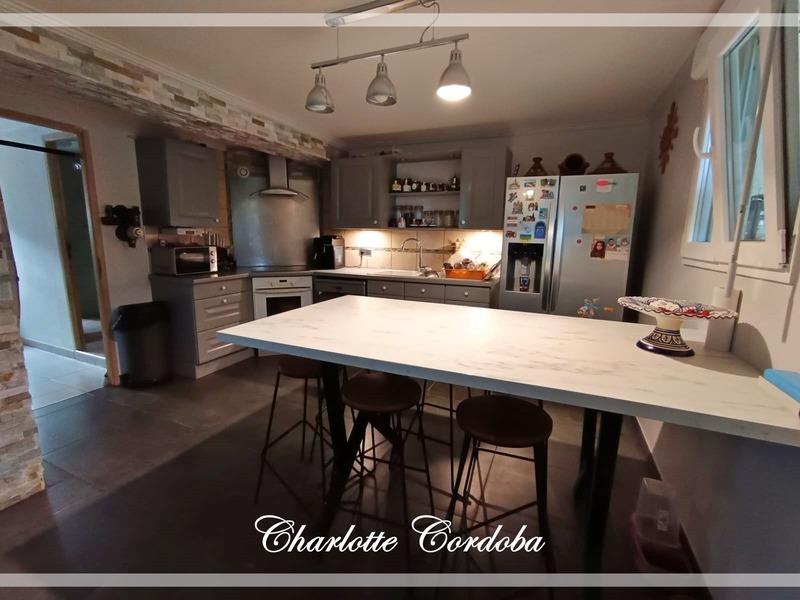 Maison - 140 m² - 5 pièces