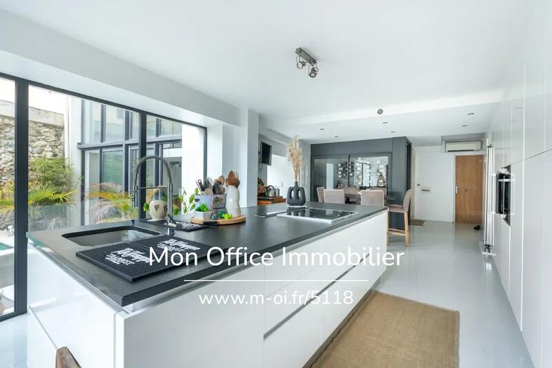 Maison de village - 280 m² - 5 pièces