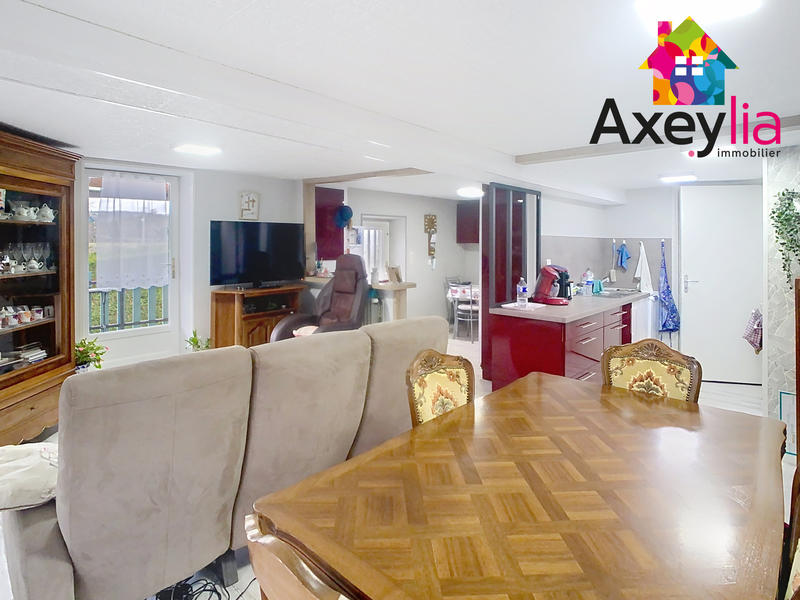 Maison - 220 m² - 10 pièces