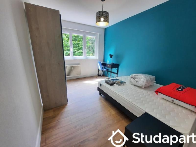 Chambre - 12 m² - 1 pièce