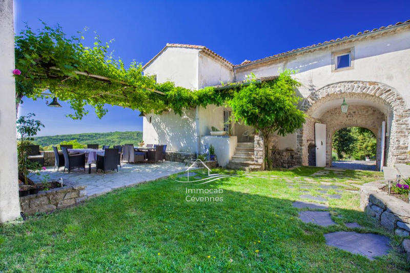 Mas - 740 m² - 10 pièces