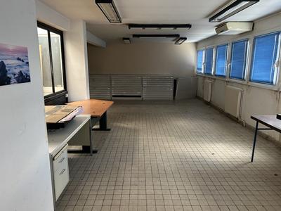 Local d'activités - 320 m²