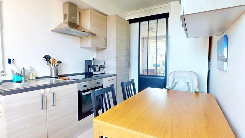 Appartement - 75 m² - 5 pièces