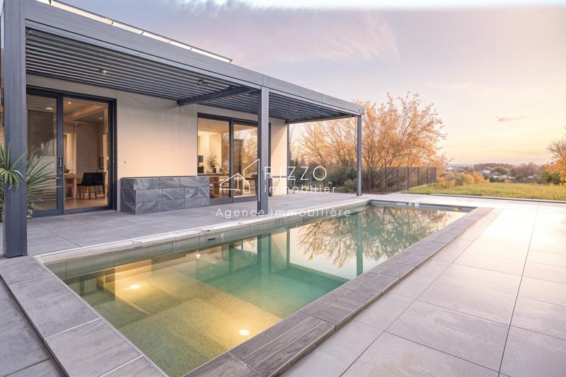 Villa - 290 m² - 6 pièces