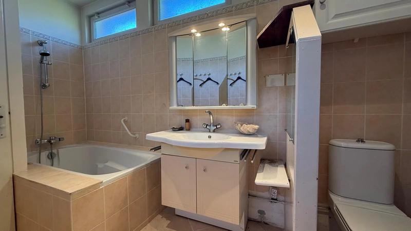 Propriété - 154 m² - 6 pièces