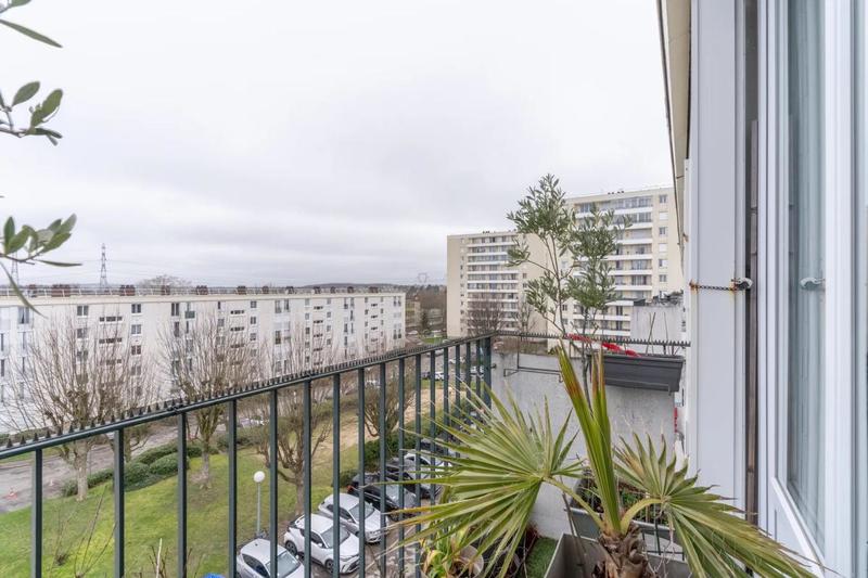 Appartement - 79 m² - 4 pièces