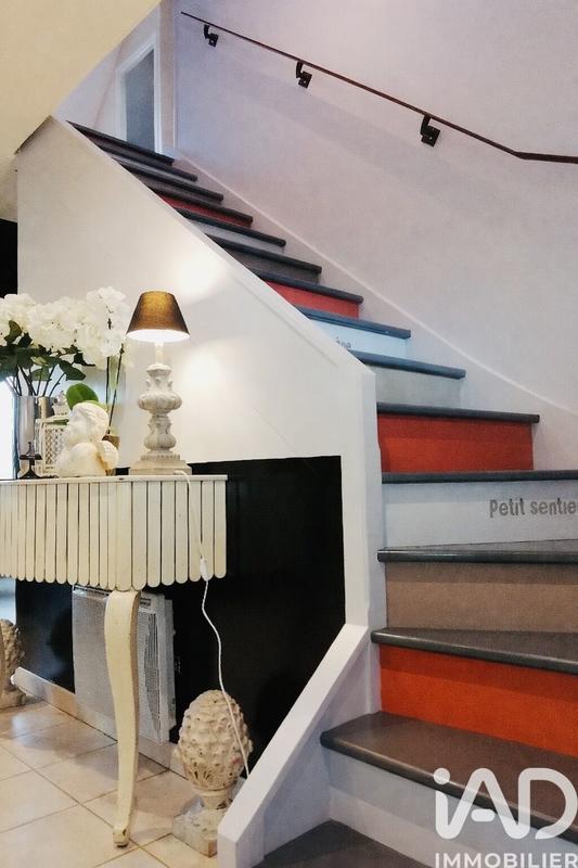 Maison - 180 m² - 8 pièces