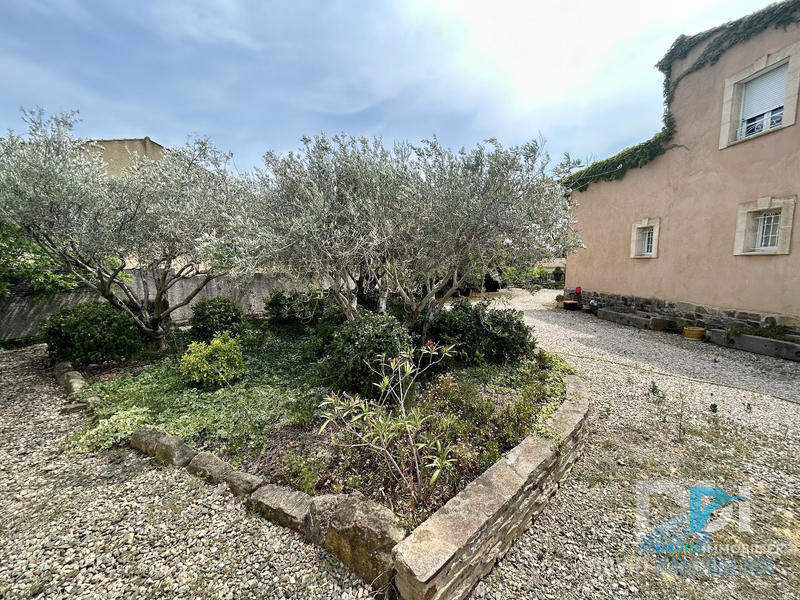 Maison - 218 m² - 6 pièces