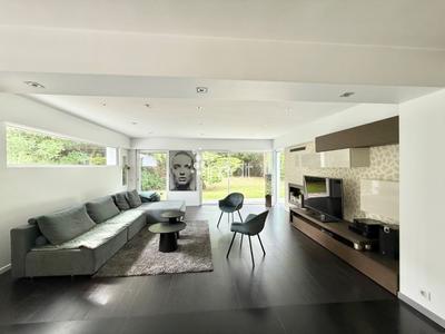 Maison - 180 m² - 6 pièces