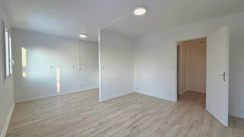 Studio - 28 m² - 1 pièce