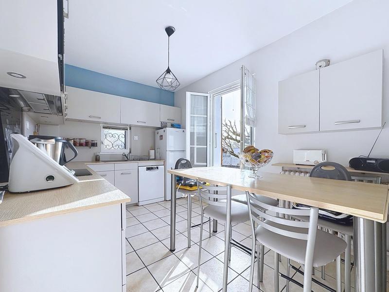 Maison - 104 m² - 7 pièces