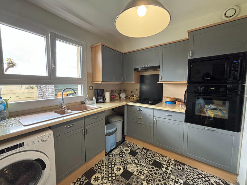 Maison - 95 m² - 4 pièces