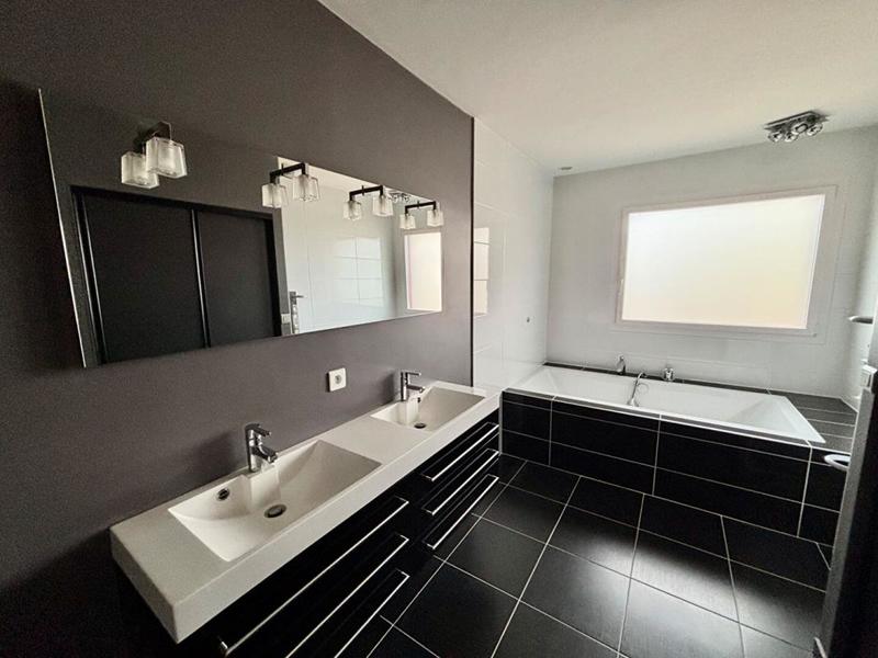 Longère - 233 m² - 7 pièces