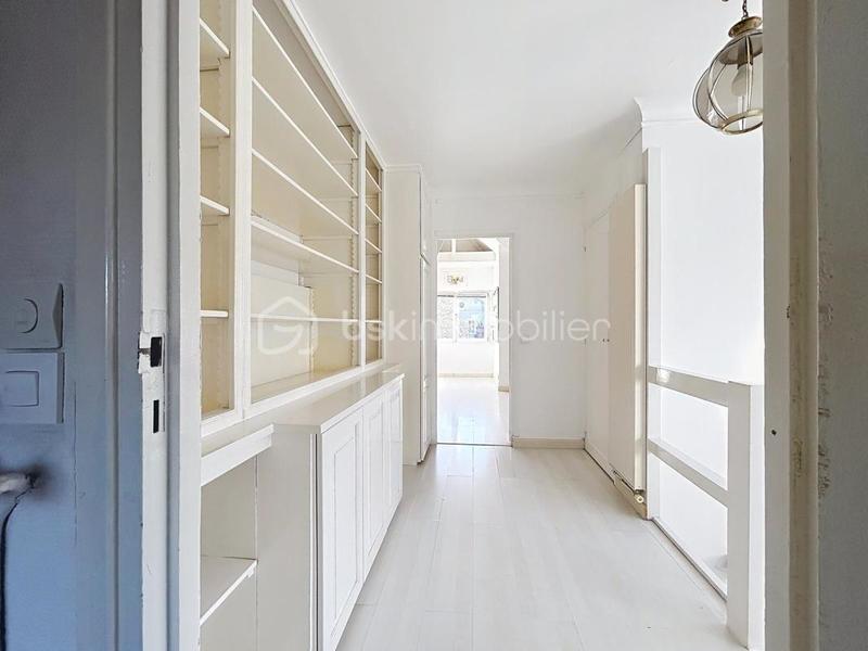 Maison traditionnelle - 195 m² - 6 pièces