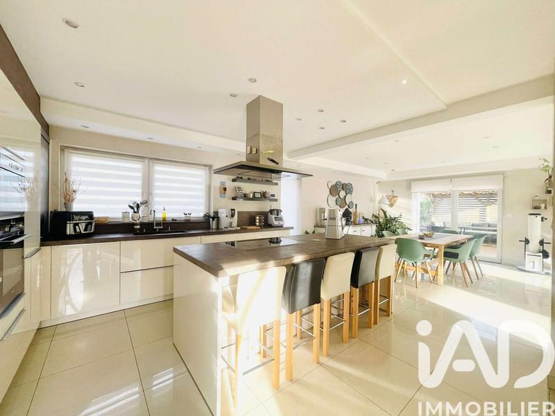 Maison - 172 m² - 7 pièces