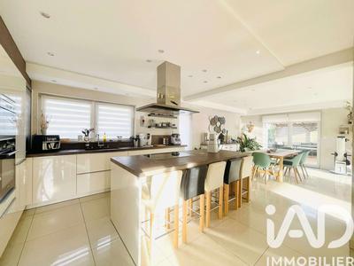 Maison - 172 m² - 7 pièces