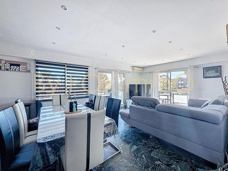 Appartement - 79 m² - 4 pièces