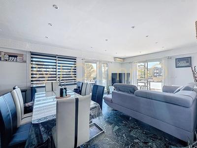 Appartement - 79 m² - 4 pièces