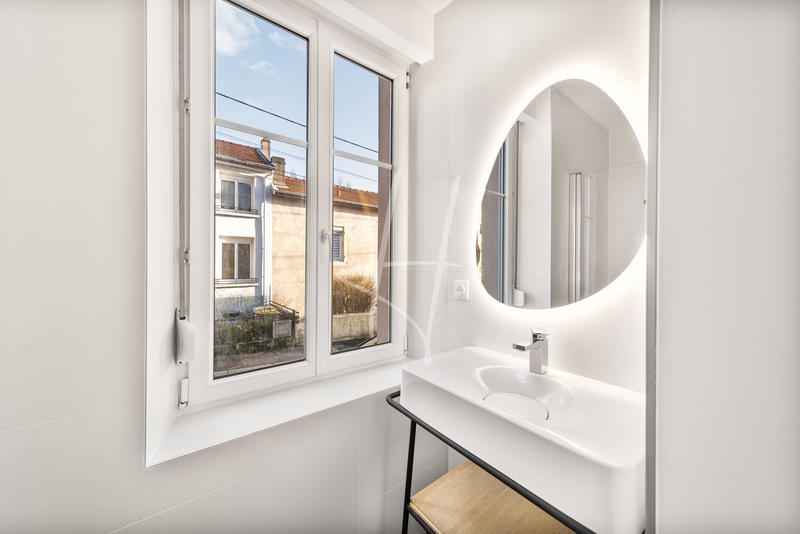 Appartement - 96 m² - 5 pièces