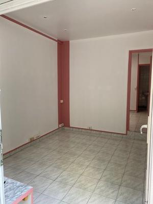 Local commercial - 20 m² - 2 pièces