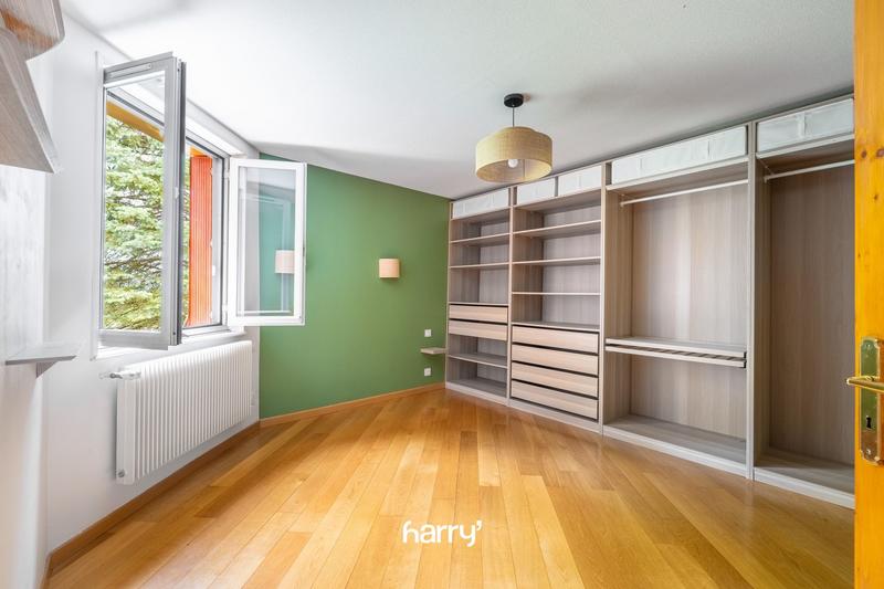 Maison contemporaine - 190 m² - 7 pièces