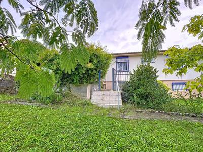 Maison - 96 m² - 5 pièces