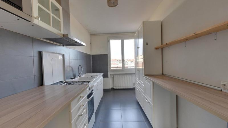 Appartement - 70 m² - 4 pièces