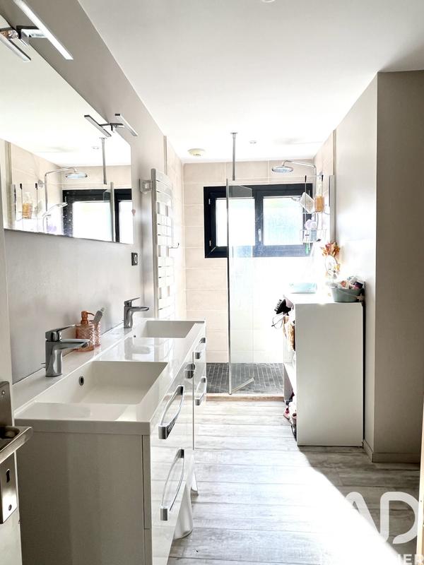 Maison - 183 m² - 7 pièces