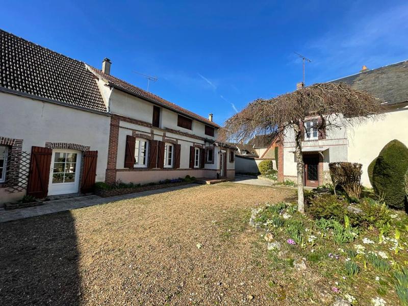 Maison - 165 m² - 8 pièces