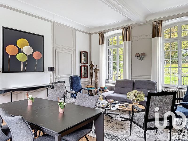 Maison - 442 m² - 8 pièces