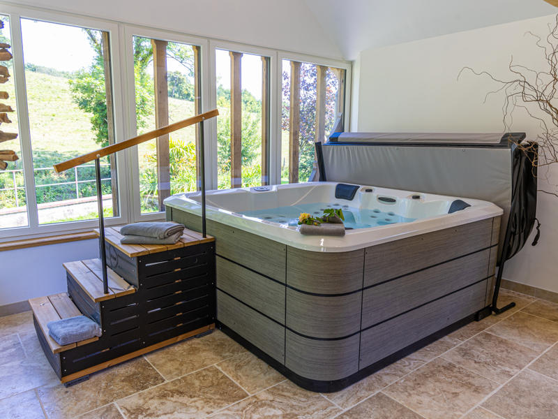 Demeure - 836 m² - 18 pièces