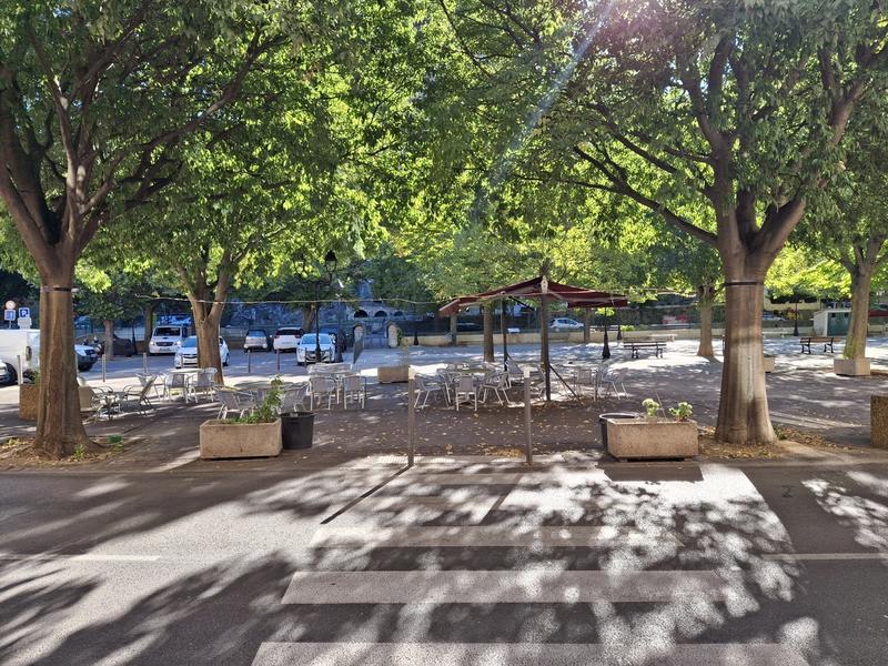 Fonds de commerce - Magasins - 135 m²