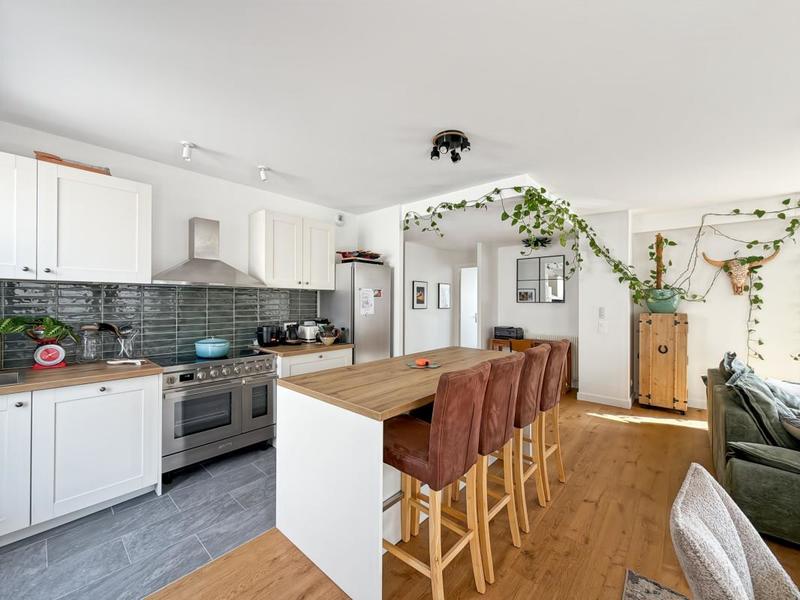 Penthouse - 83 m² - 3 pièces