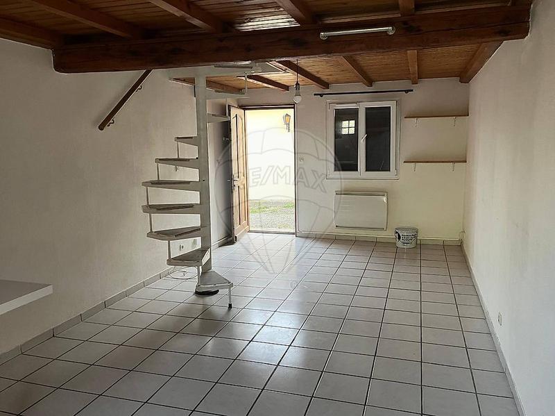 Maison - 213 m² - 12 pièces