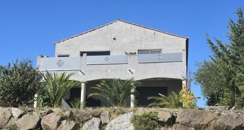 Maison - 246 m² - 7 pièces