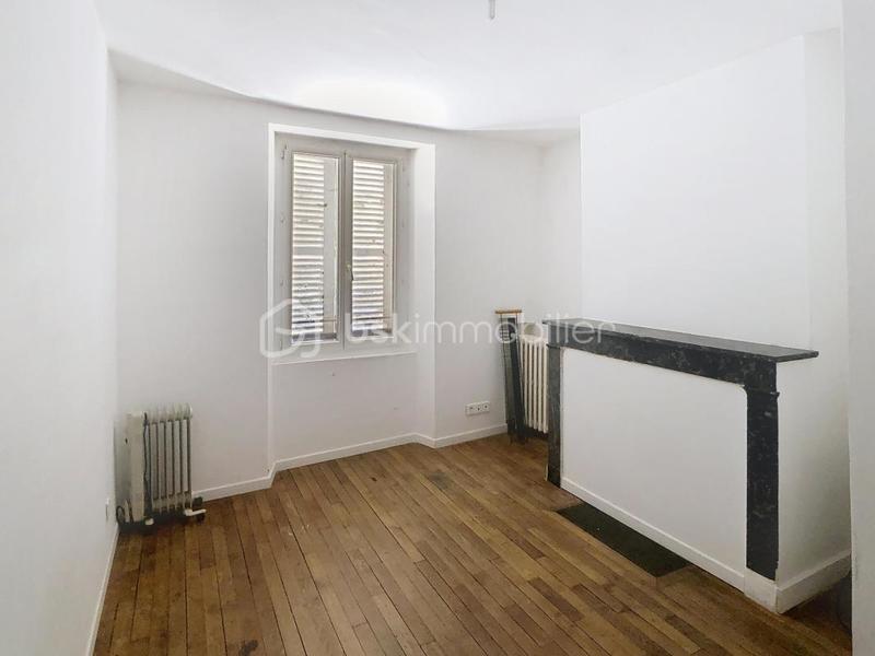 Maison - 360 m² - 12 pièces