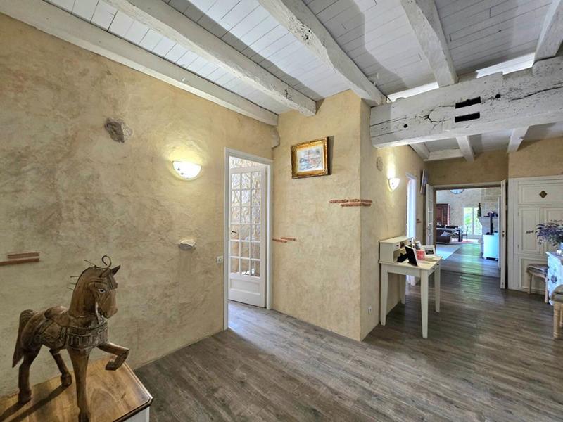 Maison - 312 m² - 7 pièces